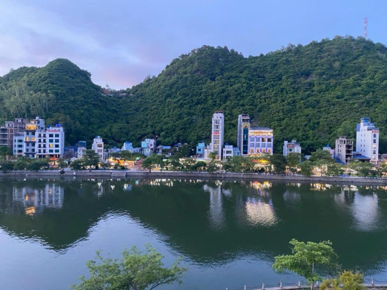 Anh Nhu Hotel Chan Chau Buitenkant foto